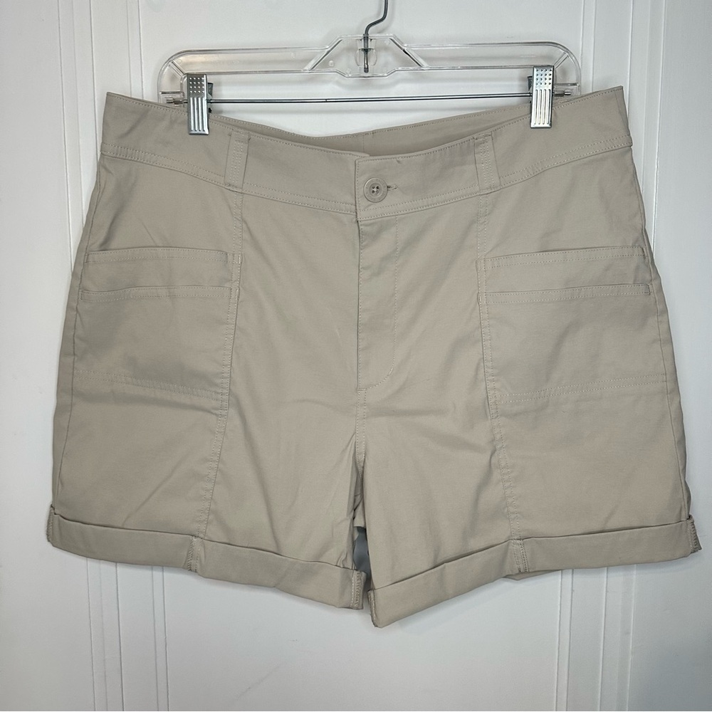 Eddie Bauer Women's Beige Cargo Shorts